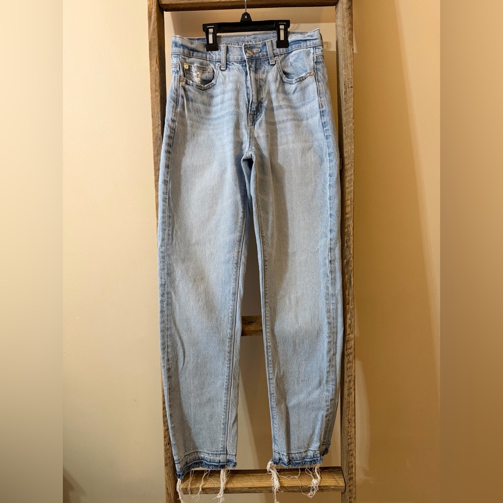 American Eagle Outfitters Light Blue High-Rise Straight Jeans